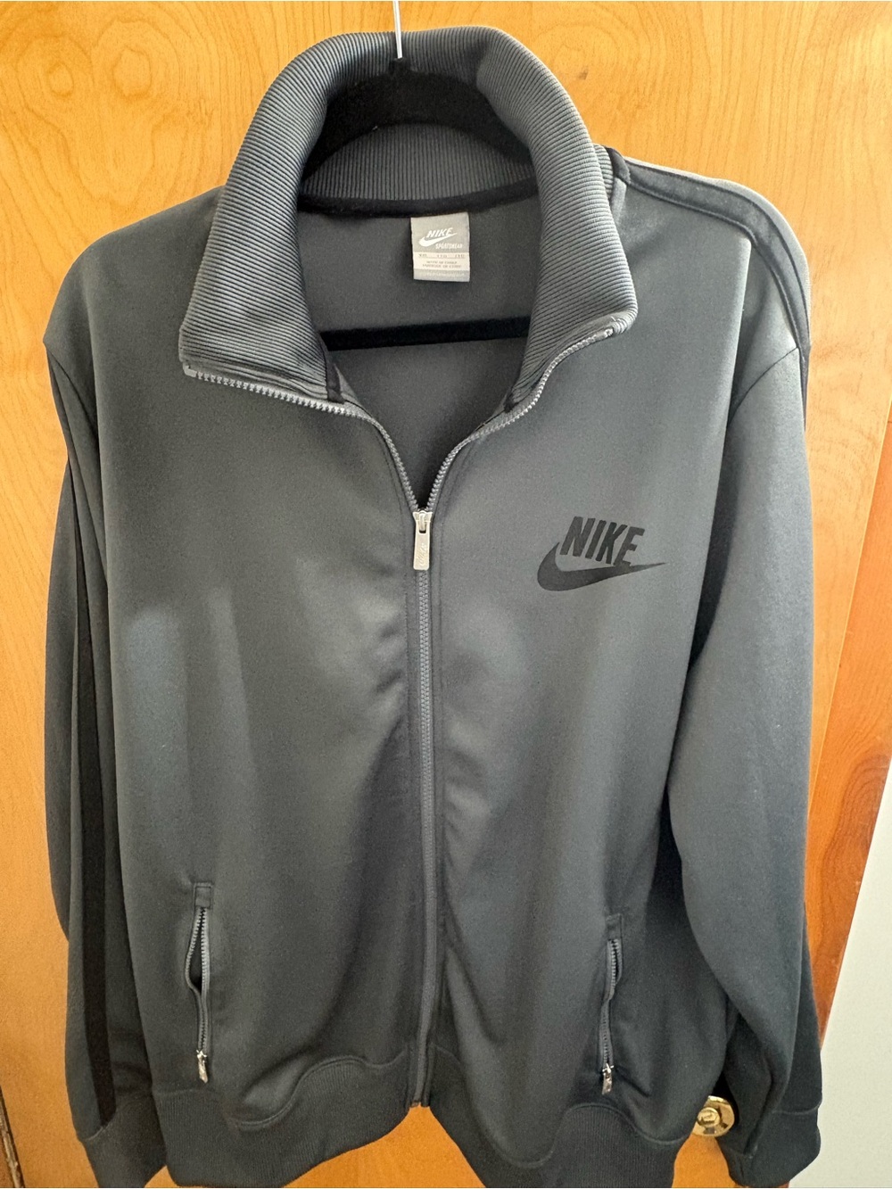 Nike Men's Vintage Charcoal Gray Full-Zip Performance Jacket